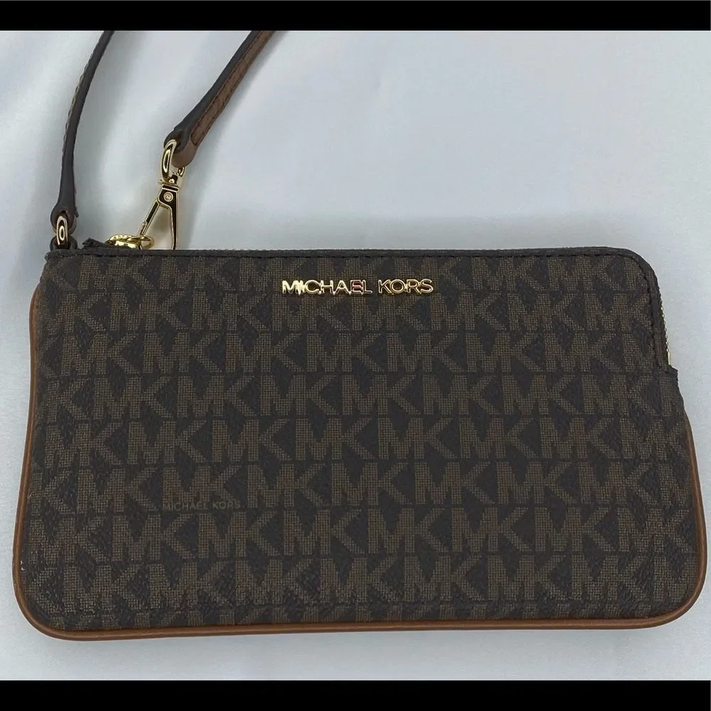 Michael Kors Jet Set Travel Large Logo Wrislet - Picture 5 of 6